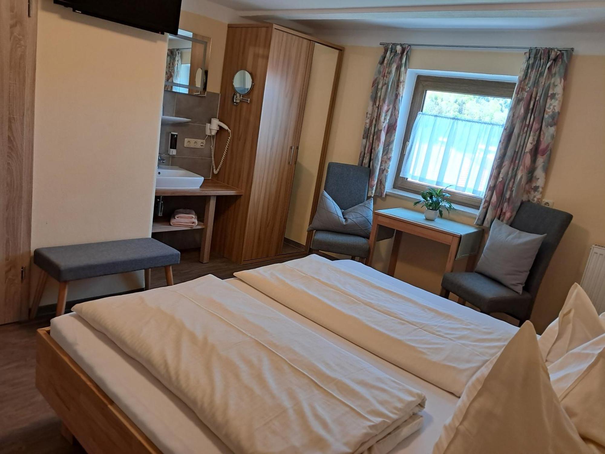 Hotel Garni Edelweiss Siegsdorf Dış mekan fotoğraf