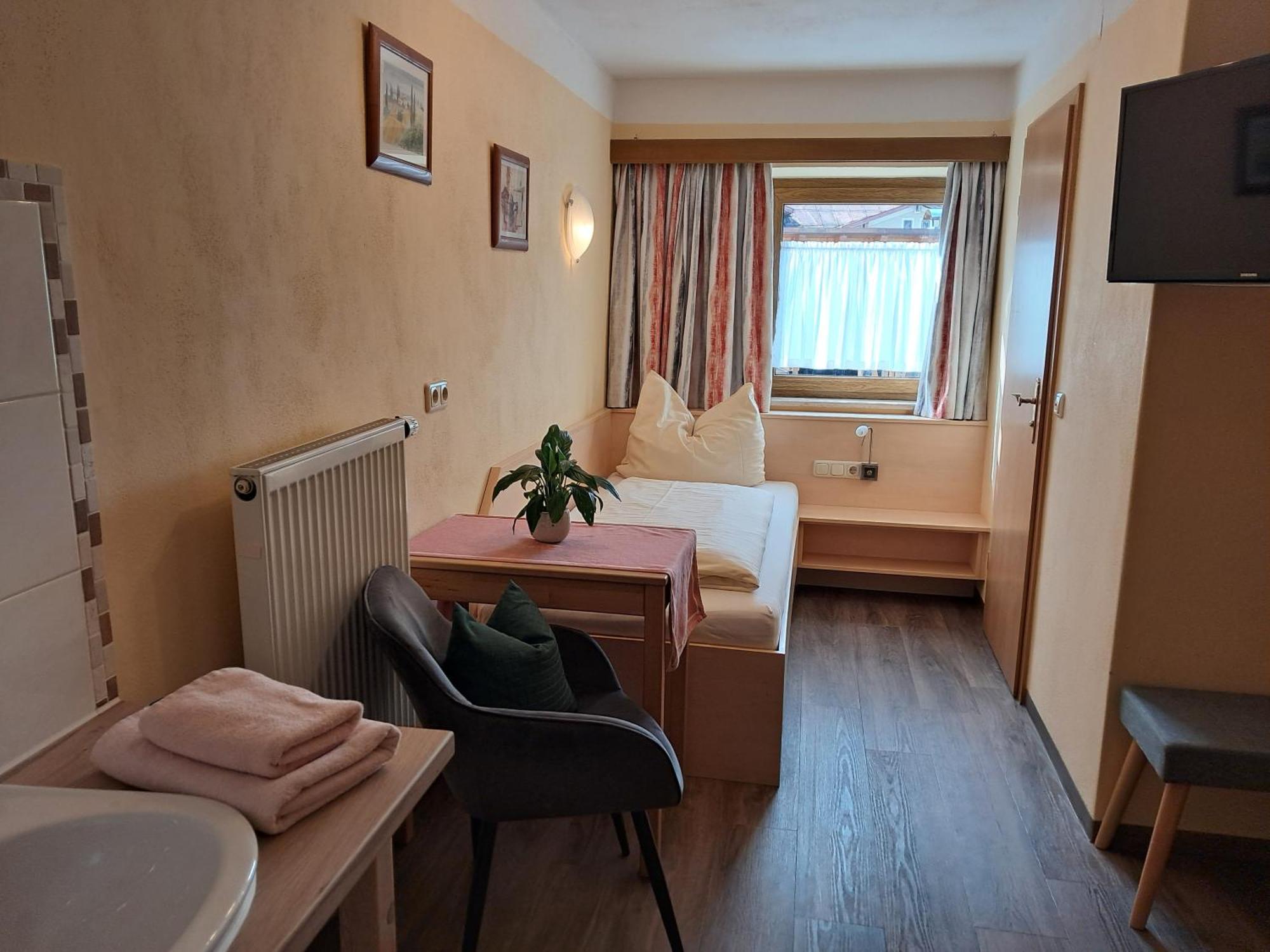 Hotel Garni Edelweiss Siegsdorf Dış mekan fotoğraf