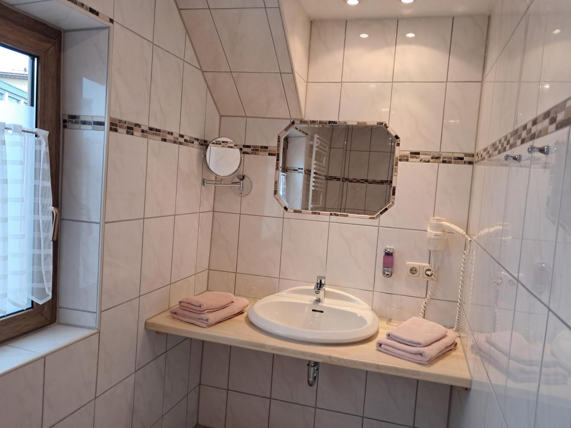 Hotel Garni Edelweiss Siegsdorf Dış mekan fotoğraf